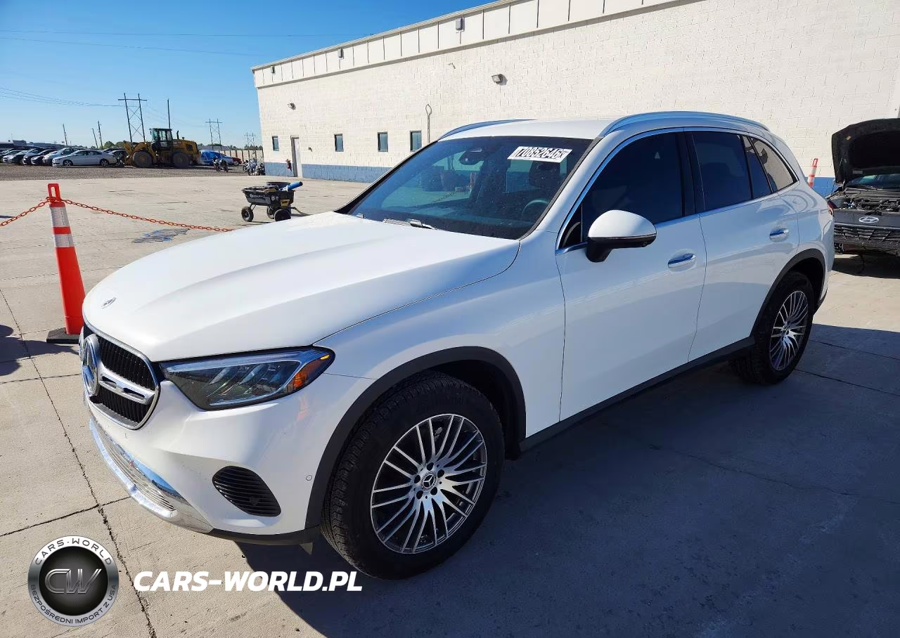 2026 Mercedes-Benz Glc 300 – zdjęcie 1 z 12
