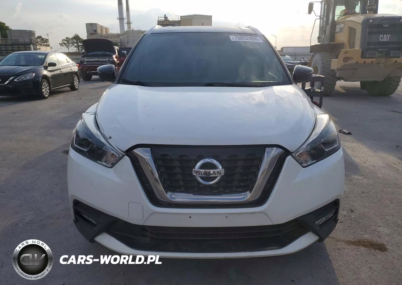 2018 Nissan Kicks Sr VIN:3N1CP5CU4JL510413 - 5