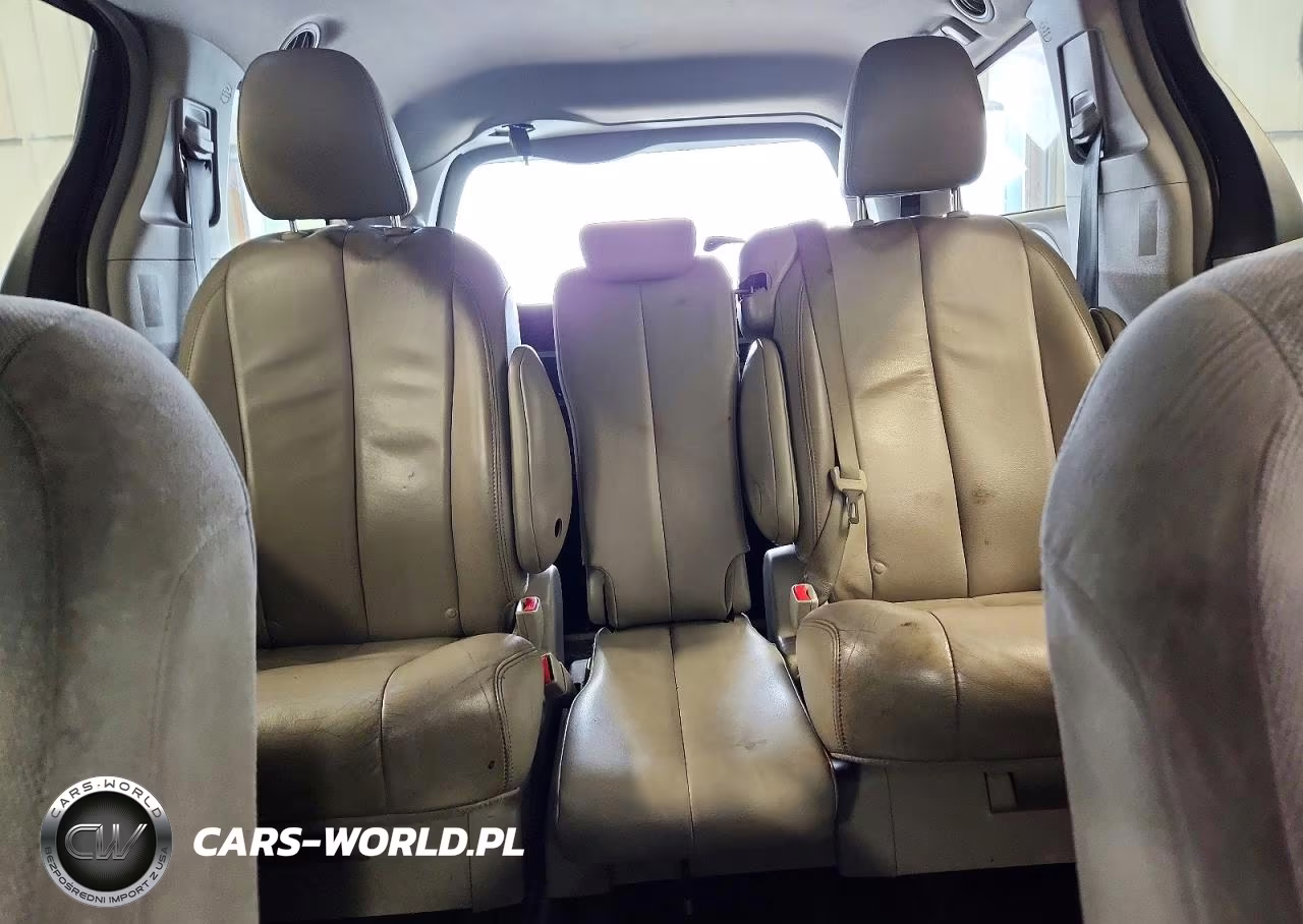 2014 Toyota Sienna L 7-Passenger VIN:5TDZK3DC6ES478127 - 10