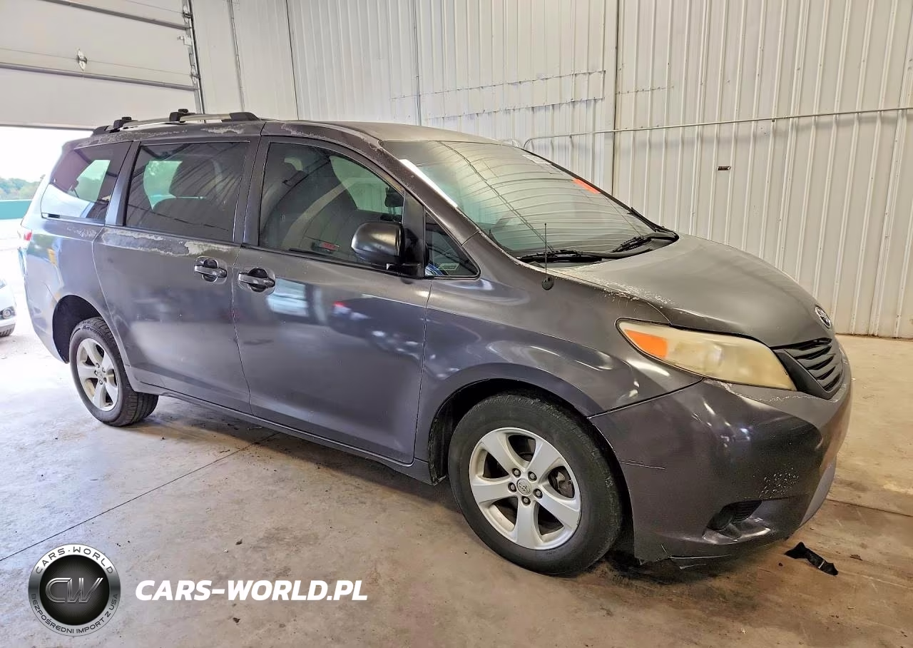 2014 Toyota Sienna L 7-Passenger VIN:5TDZK3DC6ES478127 - 4