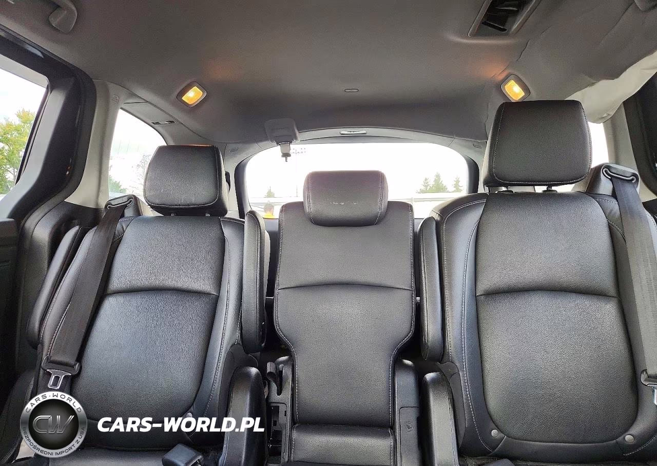 2021 Honda Odyssey Touring VIN:5FNRL6H8XMB040136 - 10