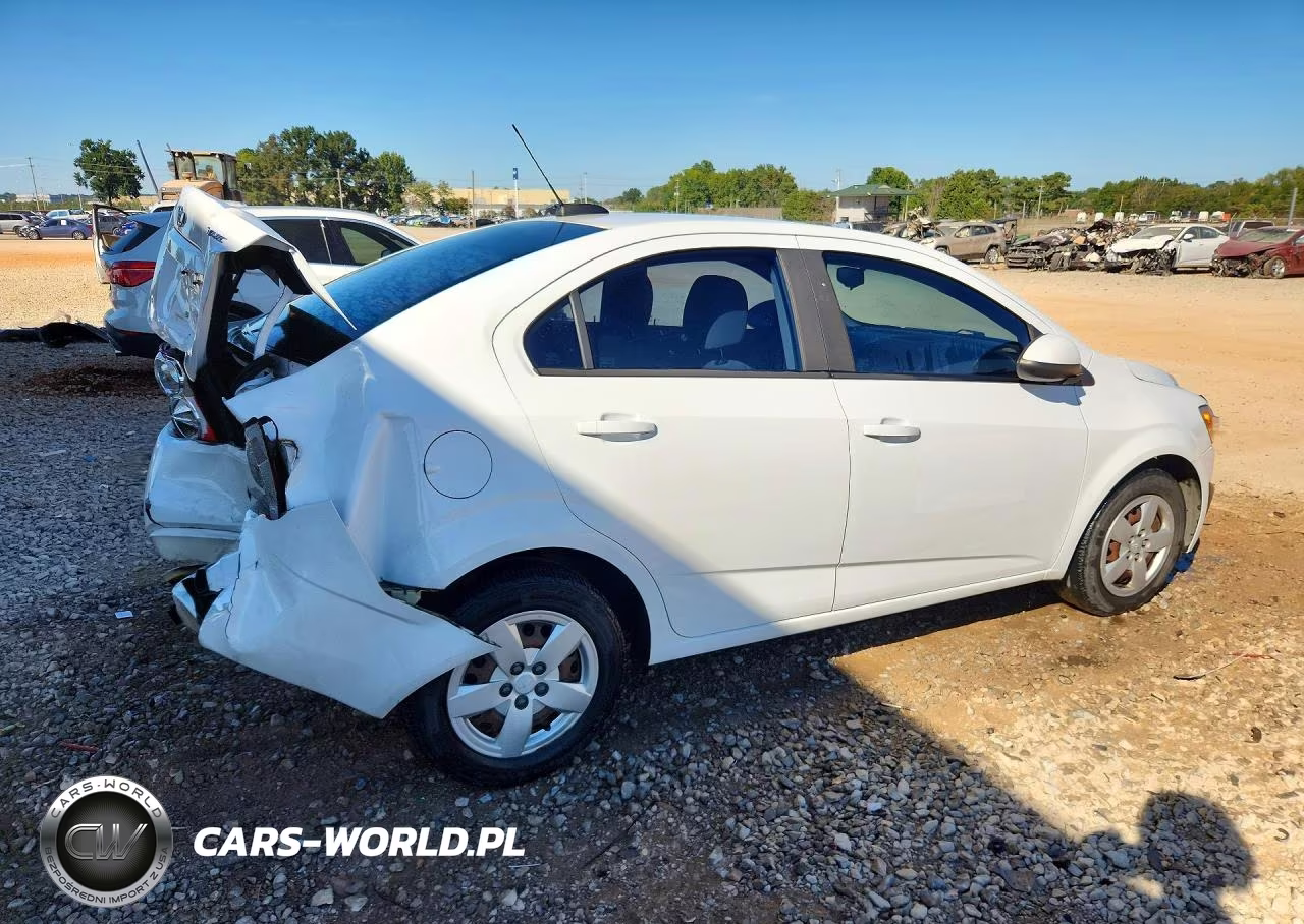 2015 Chevrolet Sonic Ls VIN:1G1JA5SH3F4200334 - 3