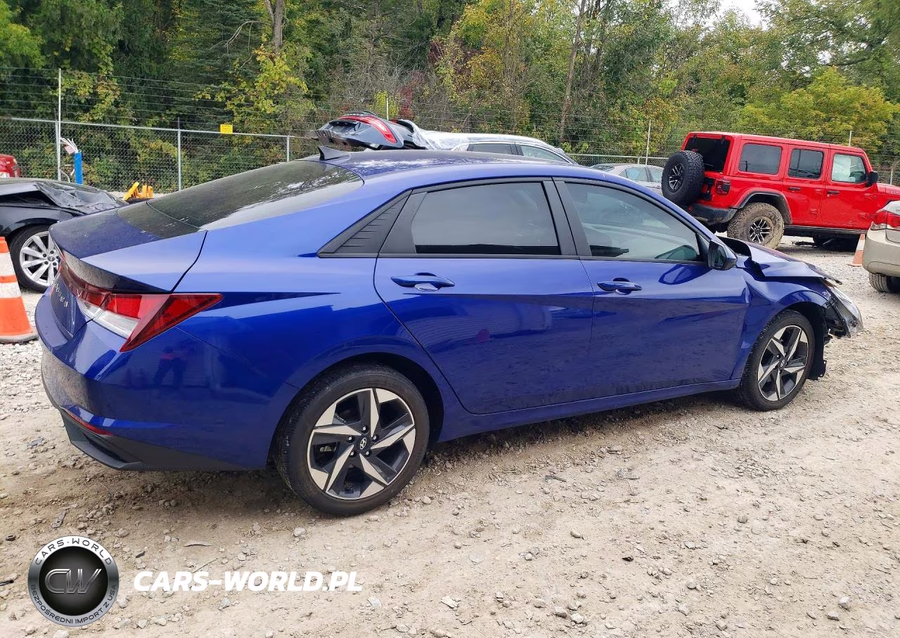 2023 Hyundai Elantra Sel VIN:KMHLS4AG0PU499004 - 3