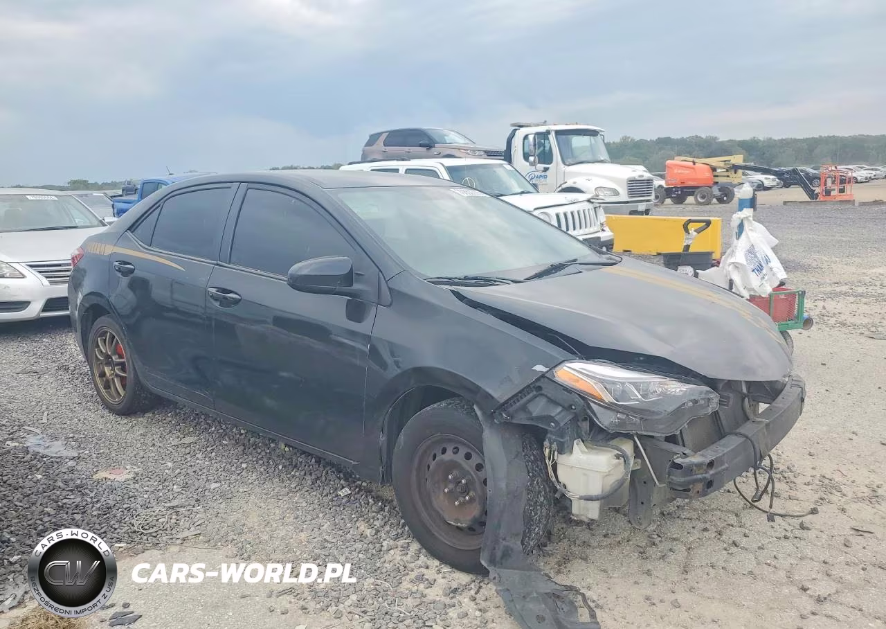 2015 Toyota Corolla Le VIN:5YFBURHE8FP288219 - 4