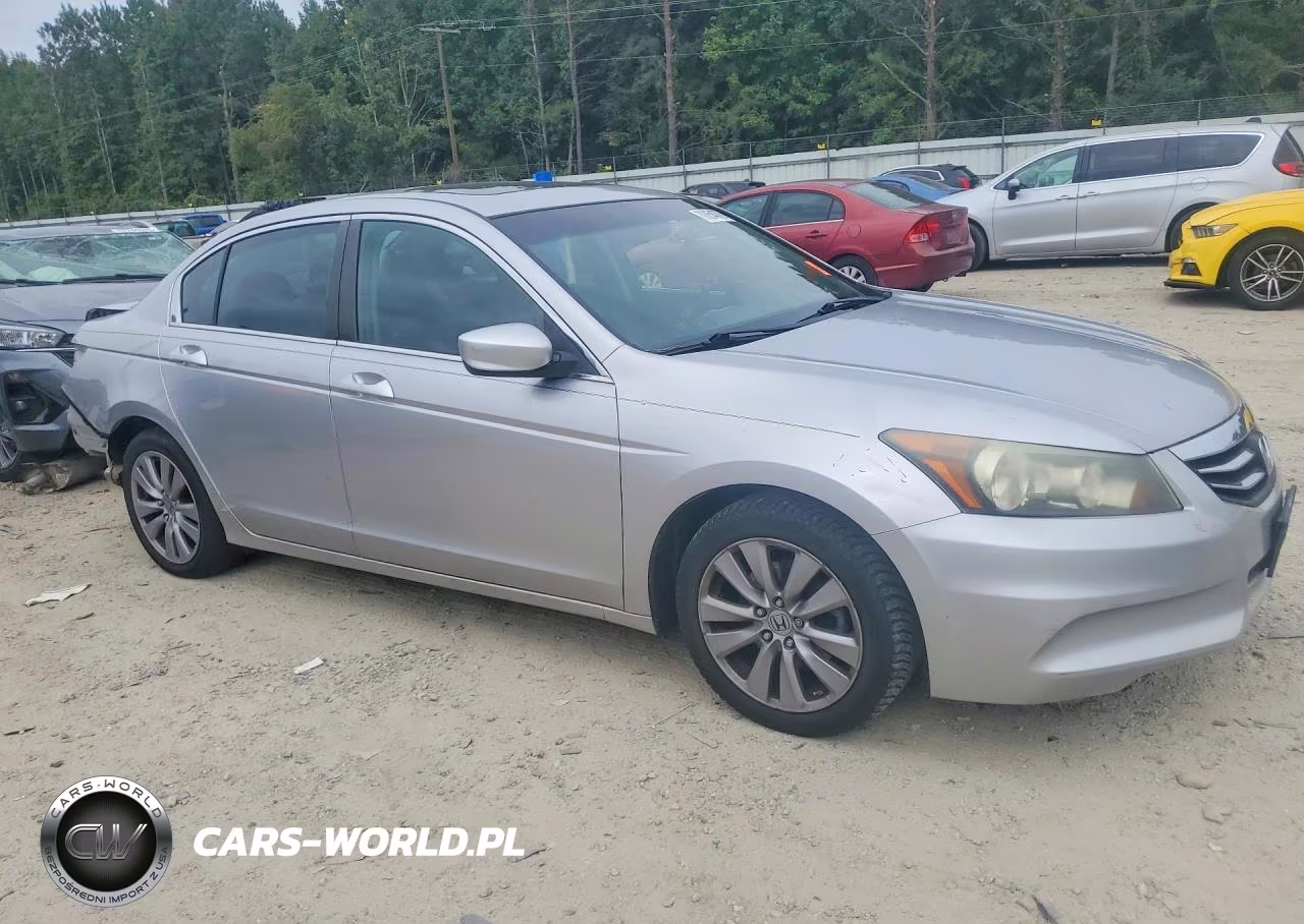 2011 Honda Accord Exl VIN:1HGCP2F89BA100436 - 4