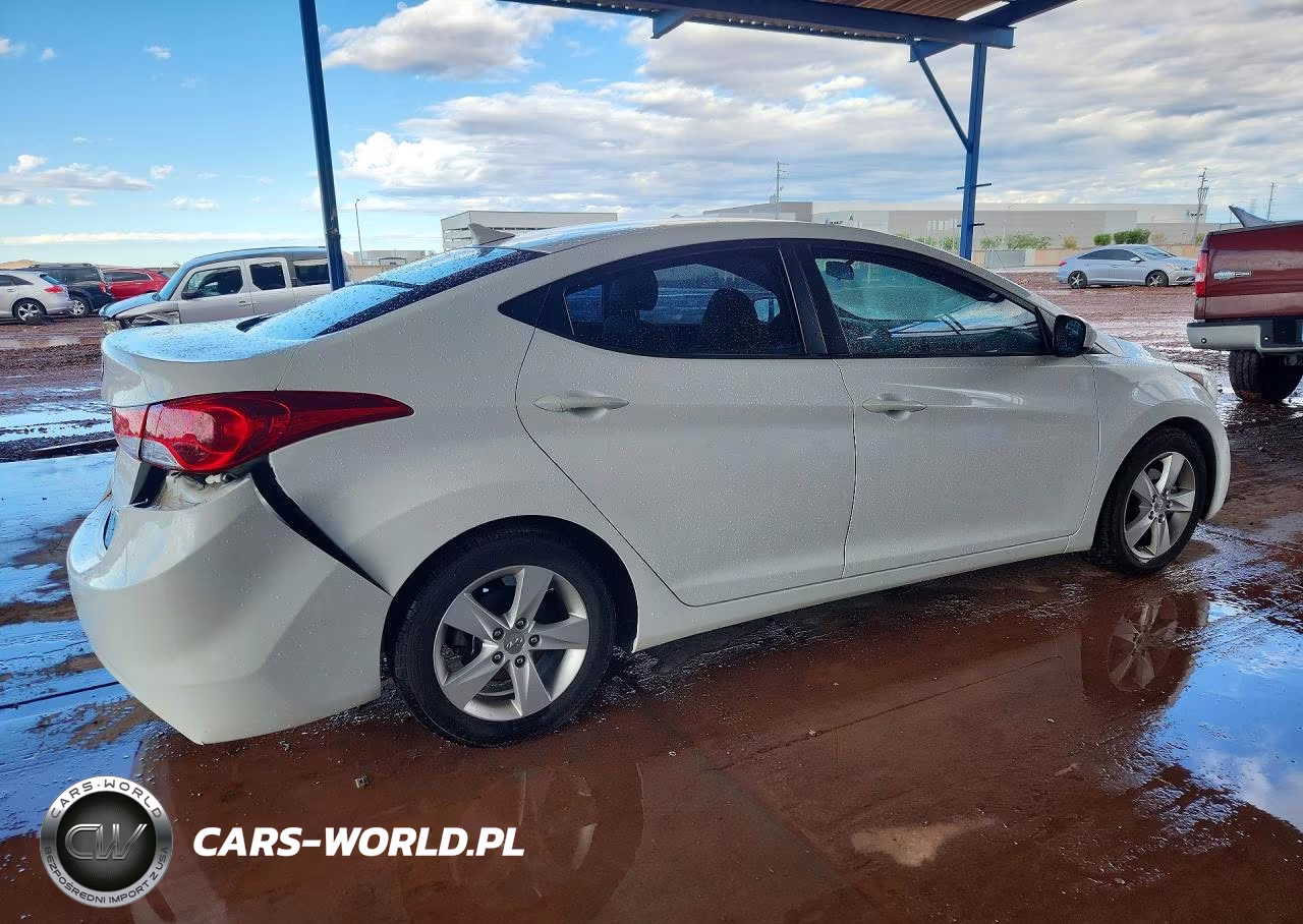 2013 Hyundai Elantra Gls VIN:5NPDH4AE0DH295525 - 3