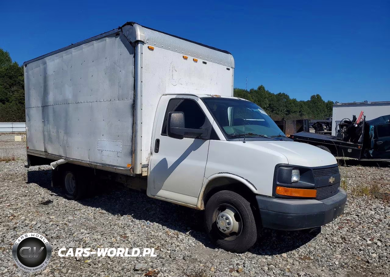 2011 Chevrolet Express Box Truck VIN:1GB3G3CG4B1145496 - 4