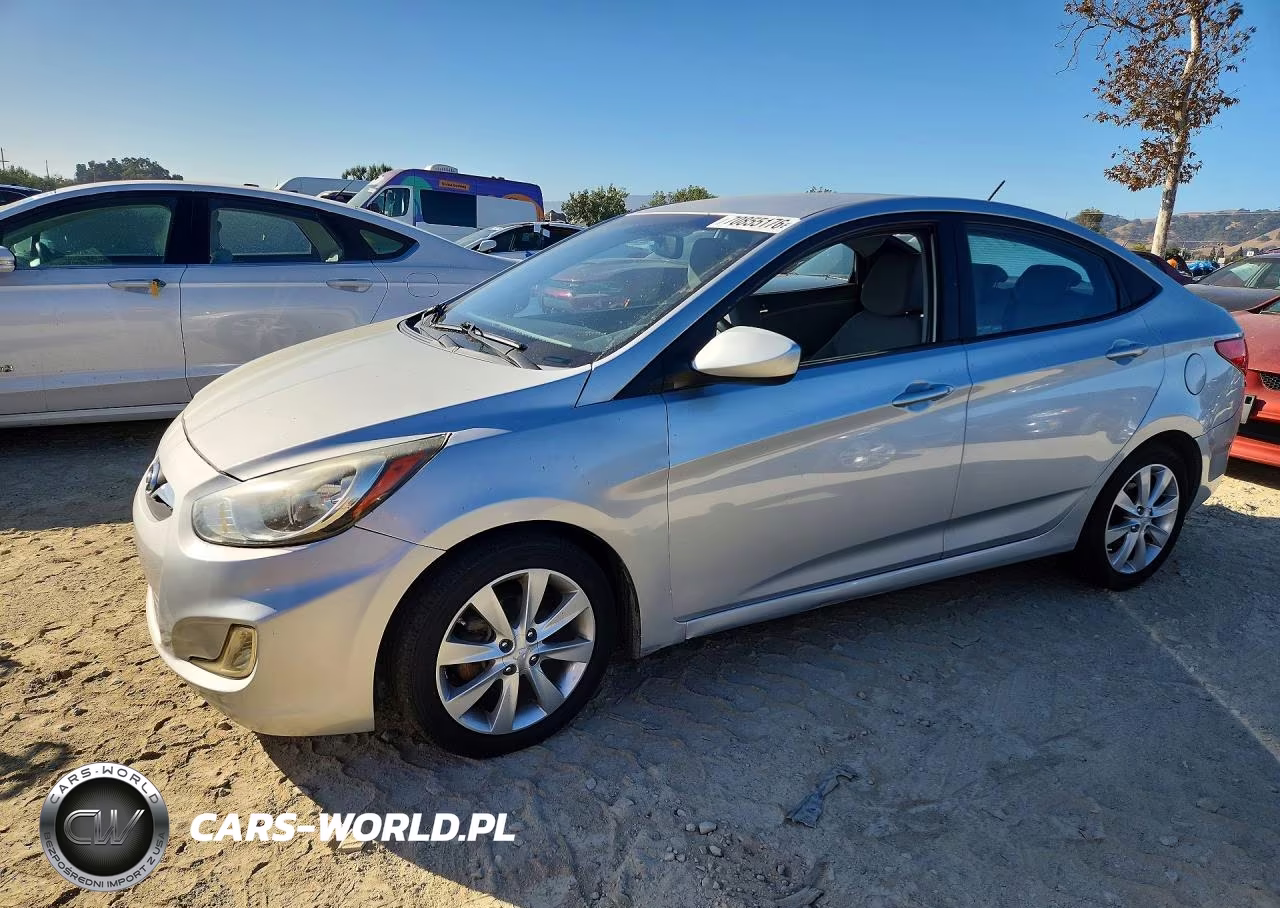 2012 Hyundai Accent Gls – zdjęcie 1 z 12