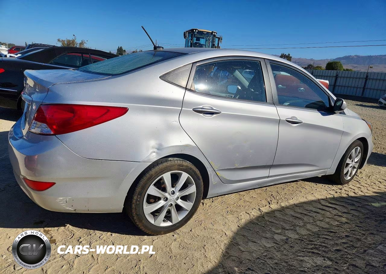 2012 Hyundai Accent Gls VIN:KMHCU4AE0CU112468 - 3