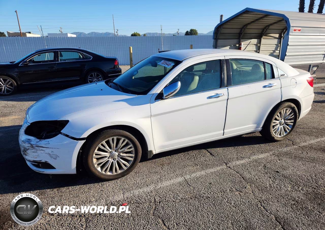 2013 Chrysler 200 Limited VIN:1C3CCBCG6DN679570 - 1