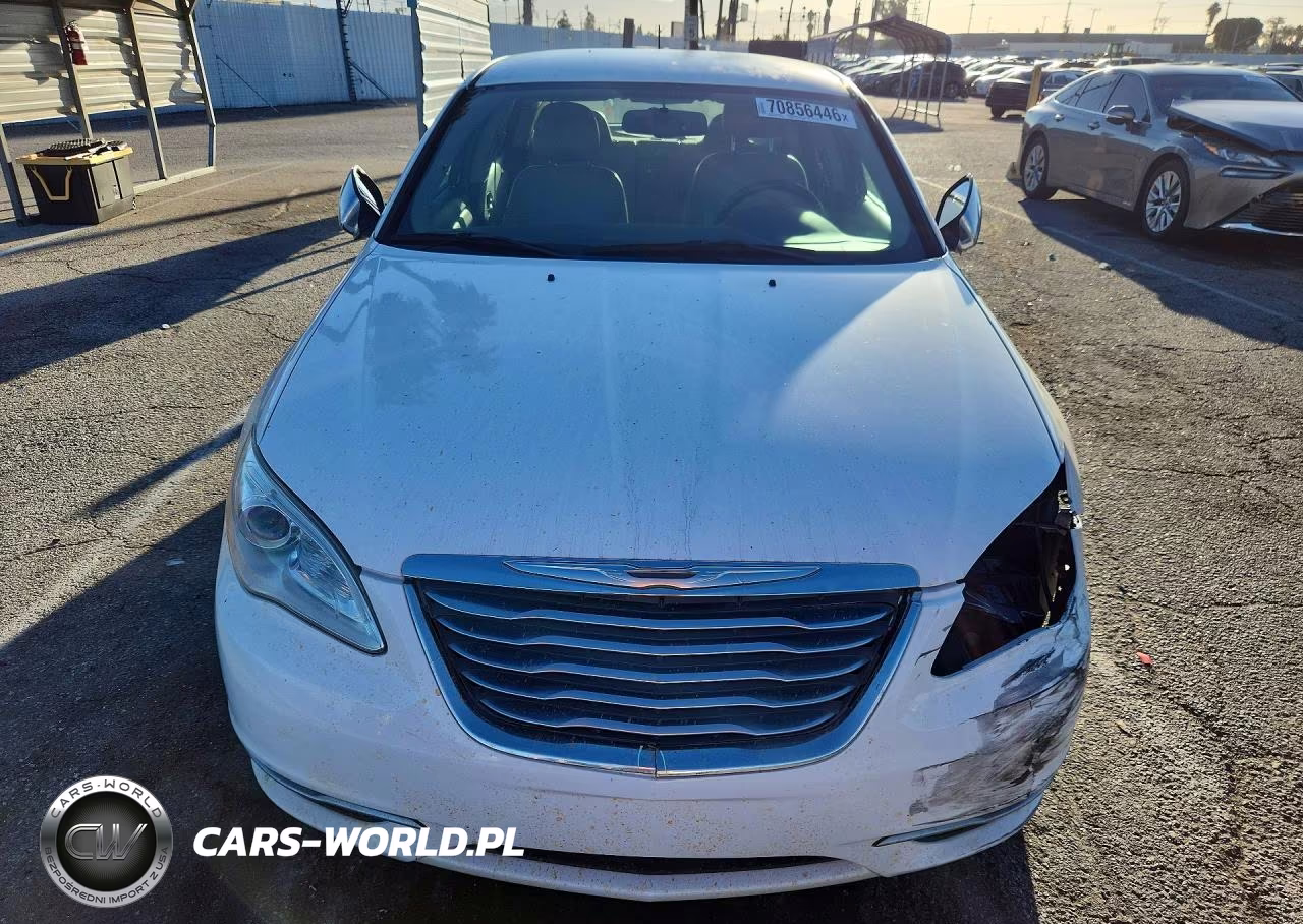2013 Chrysler 200 Limited VIN:1C3CCBCG6DN679570 - 5