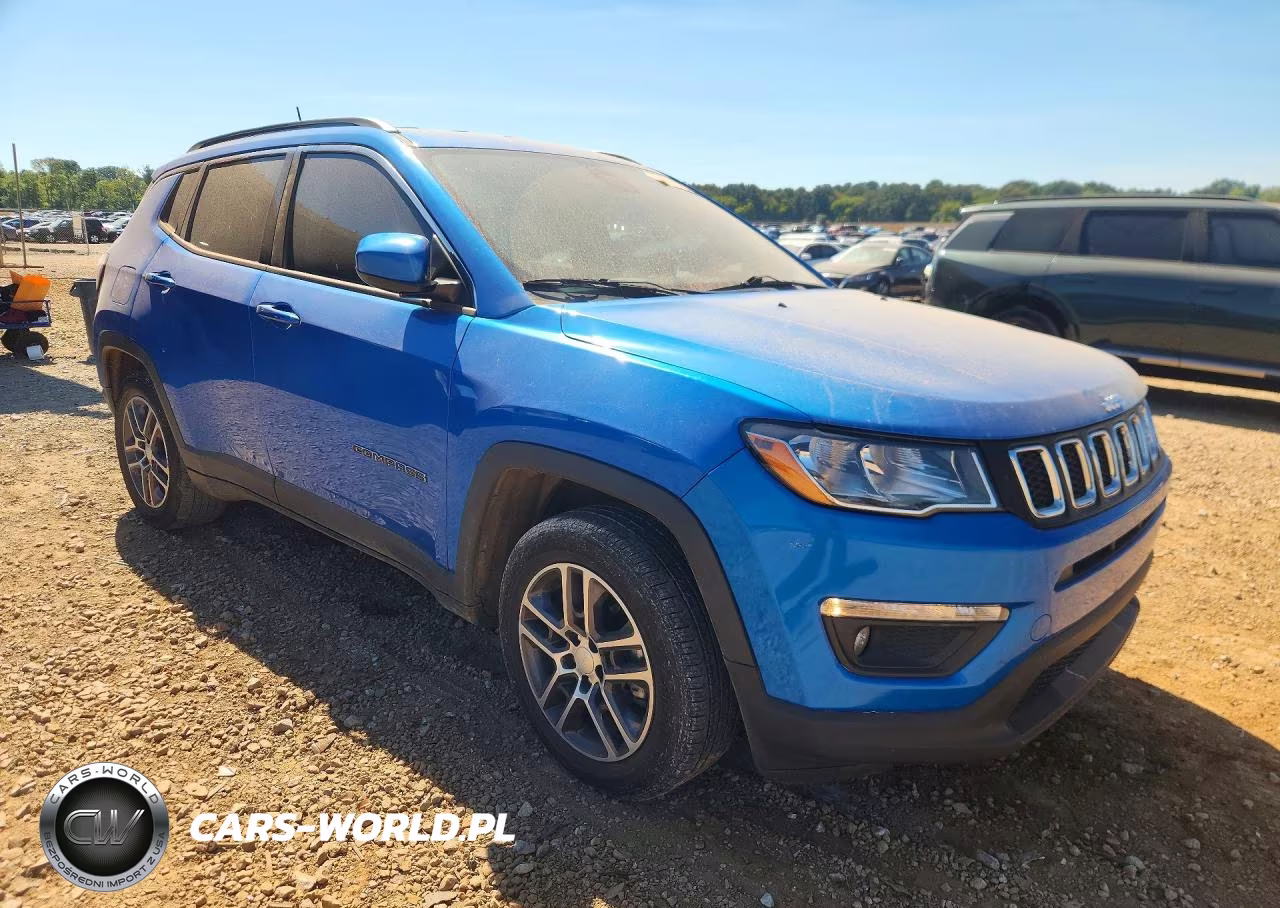 2017 Jeep Compass Latitude VIN:3C4NJCBB0HT668656 - 4