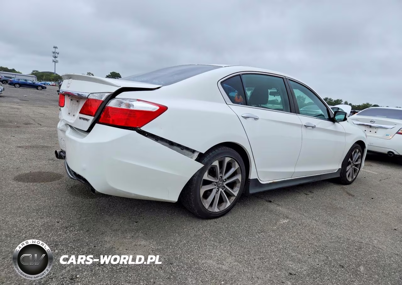 2015 Honda Accord Sport VIN:1HGCR2F58FA002357 - 3