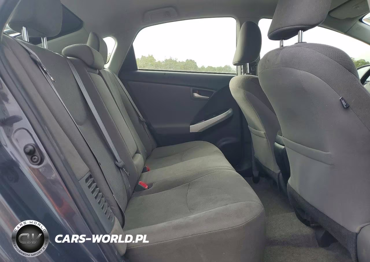 2015 Toyota Prius Two VIN:JTDKN3DU4F0434486 - 10