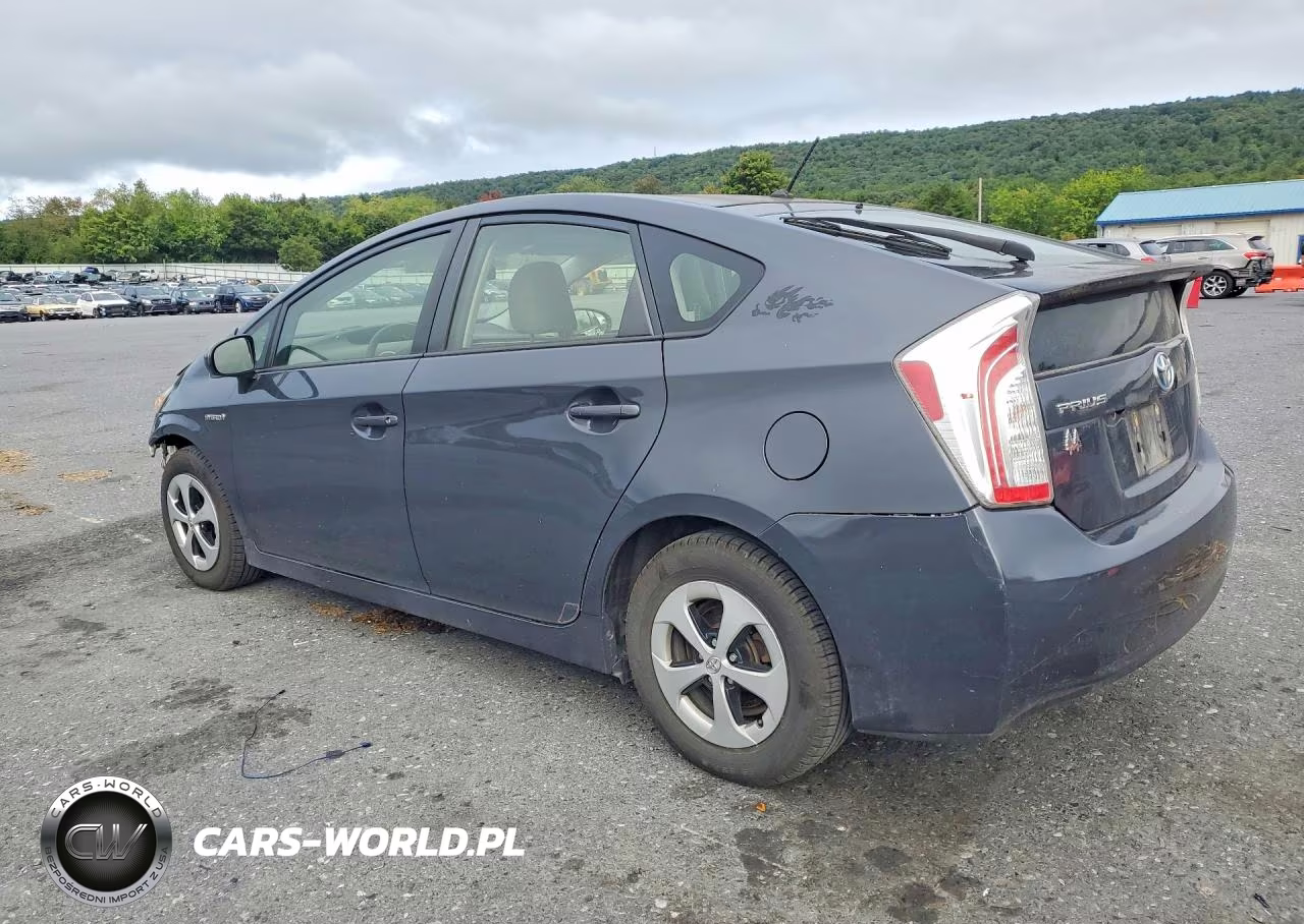 2015 Toyota Prius Two VIN:JTDKN3DU4F0434486 - 2