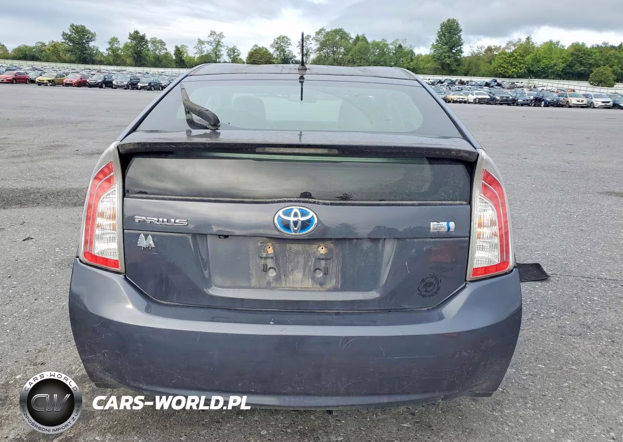 2015 Toyota Prius Two VIN:JTDKN3DU4F0434486 - 6