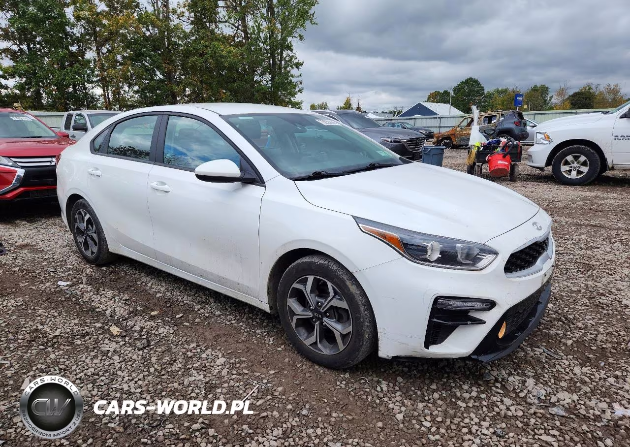 2021 Kia Forte Lxs VIN:3KPF24AD8ME410586 - 4