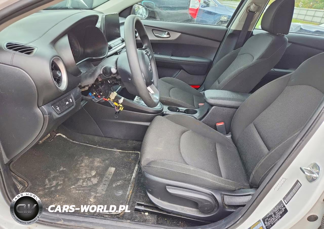 2021 Kia Forte Lxs VIN:3KPF24AD8ME410586 - 7