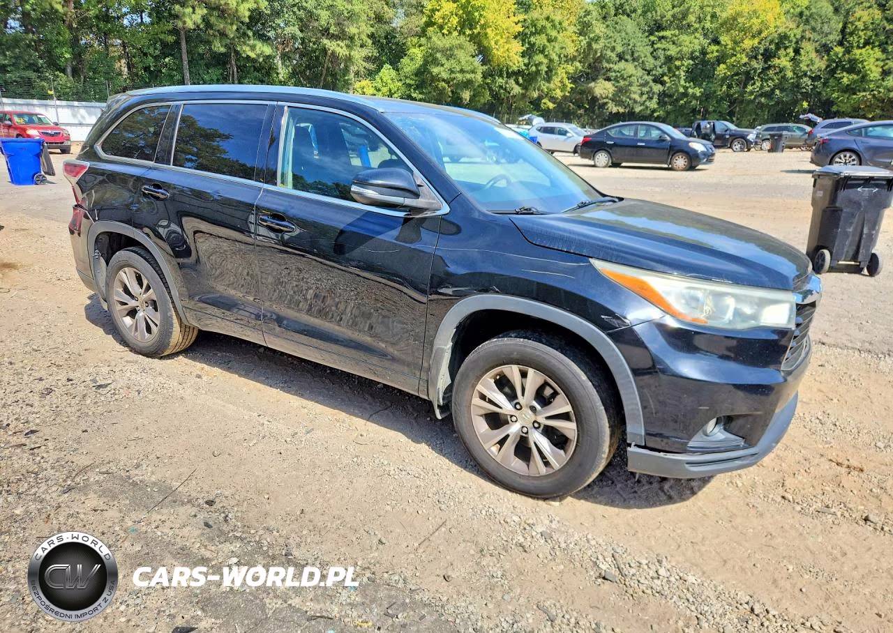 2015 Toyota Highlander Xle VIN:5TDJKRFH4FS113231 - 4
