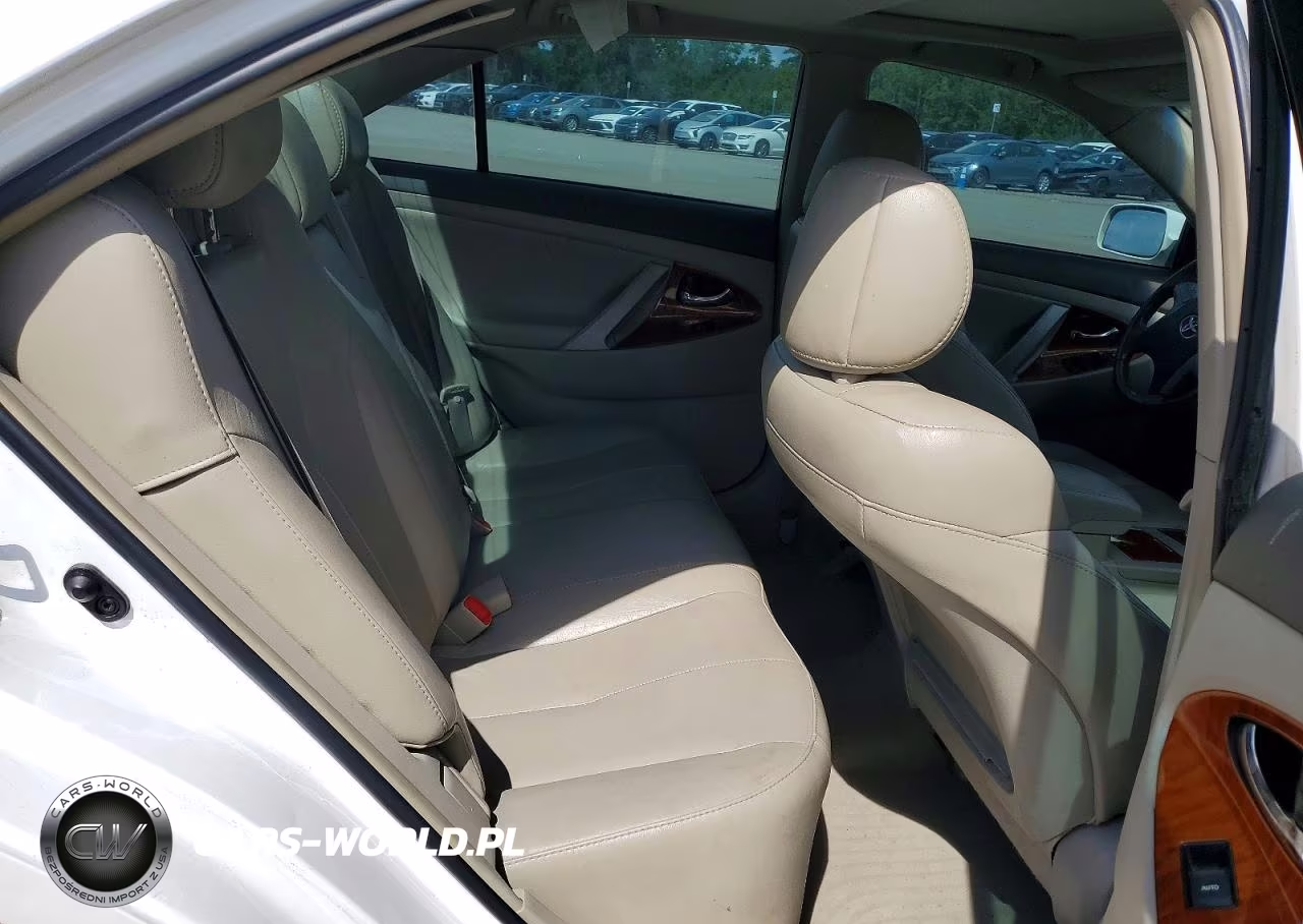 2010 Toyota Camry Xle VIN:4T1BF3EK7AU558999 - 10