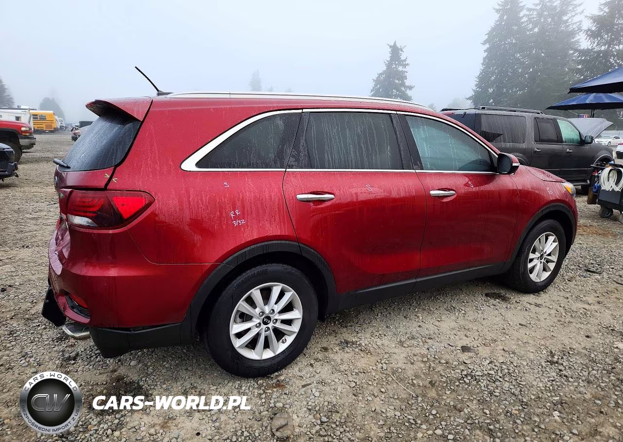 2020 Kia Sorento Lx VIN:5XYPG4A30LG669605 - 3