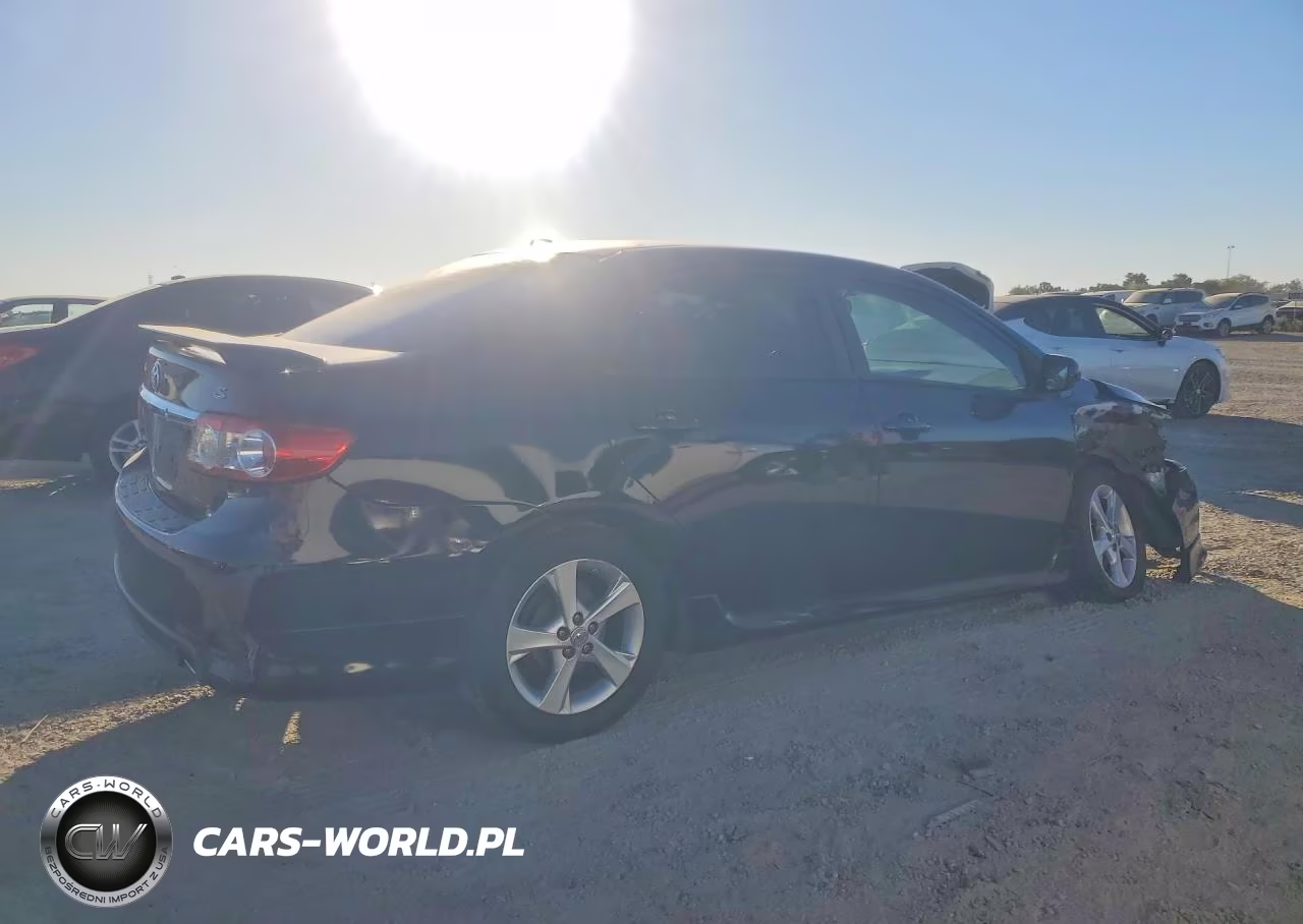 2011 Toyota Corolla S VIN:2T1BU4EE2BC609186 - 3
