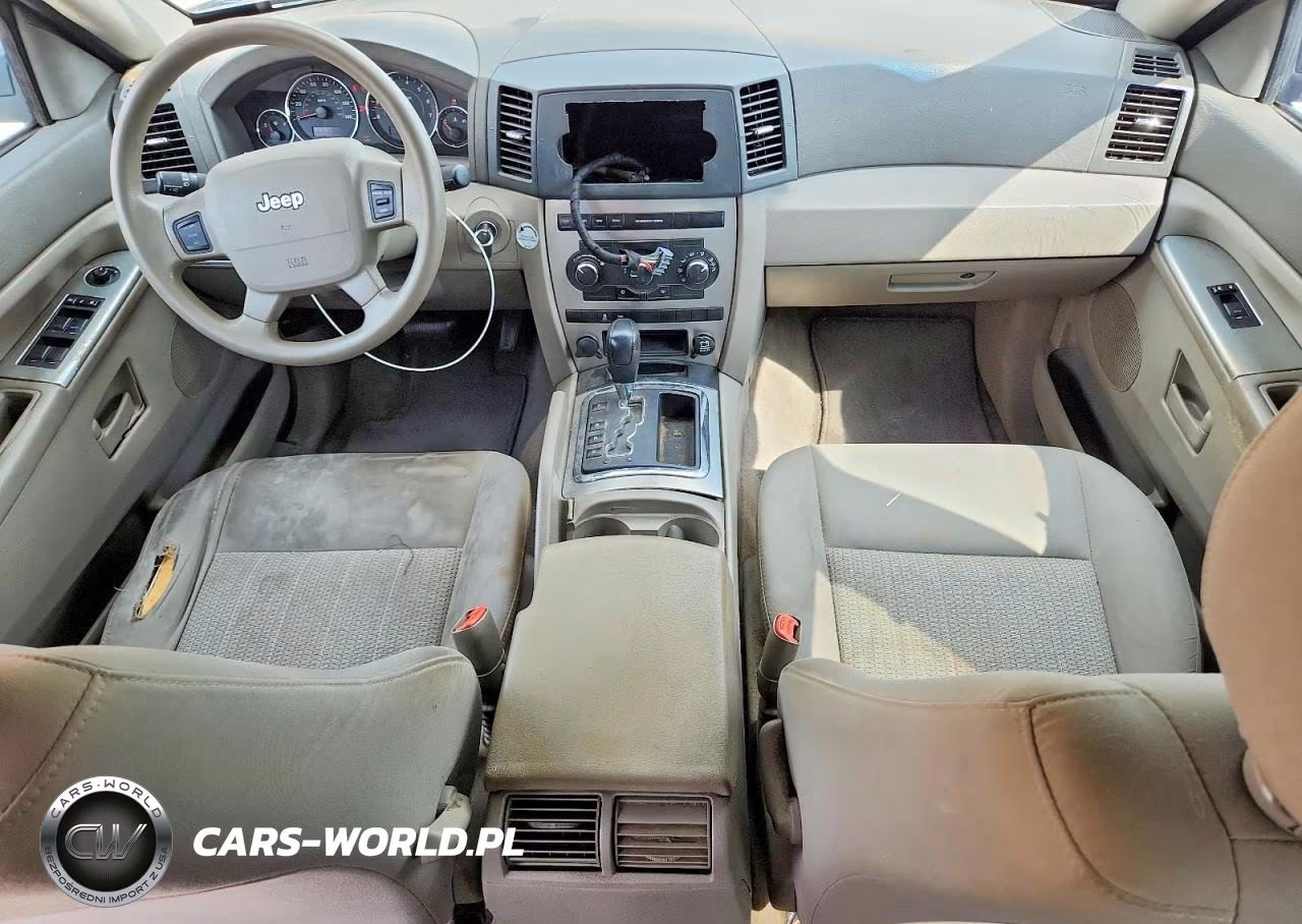 2007 Jeep Grand Cherokee Laredo VIN:1J8HS48PX7C552533 - 8