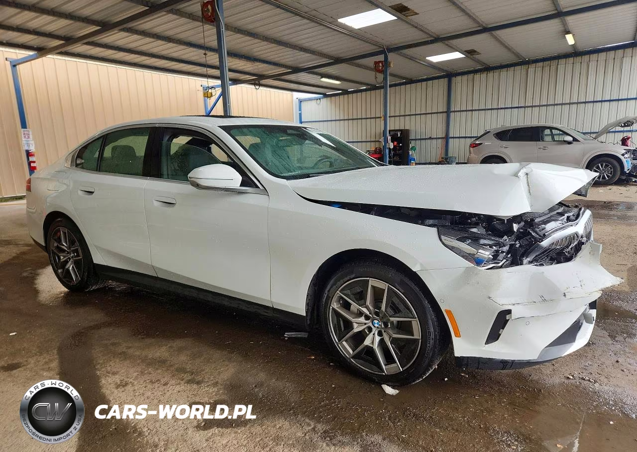 2027 BMW 530 I VIN:WBA43FJ00VCY22892 - 4