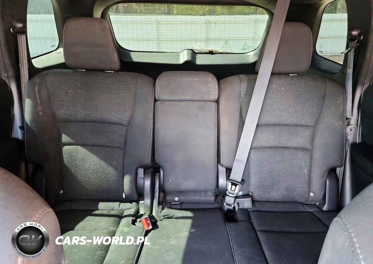 2019 Honda Passport Sport VIN:5FNYF7H24KB004671 - 10
