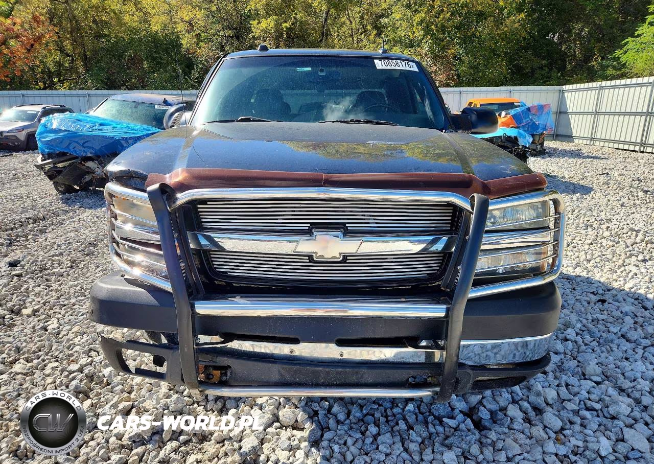 2004 Chevrolet Silverado K2500 Heavy Duty VIN:1GCHK29144E136483 - 5