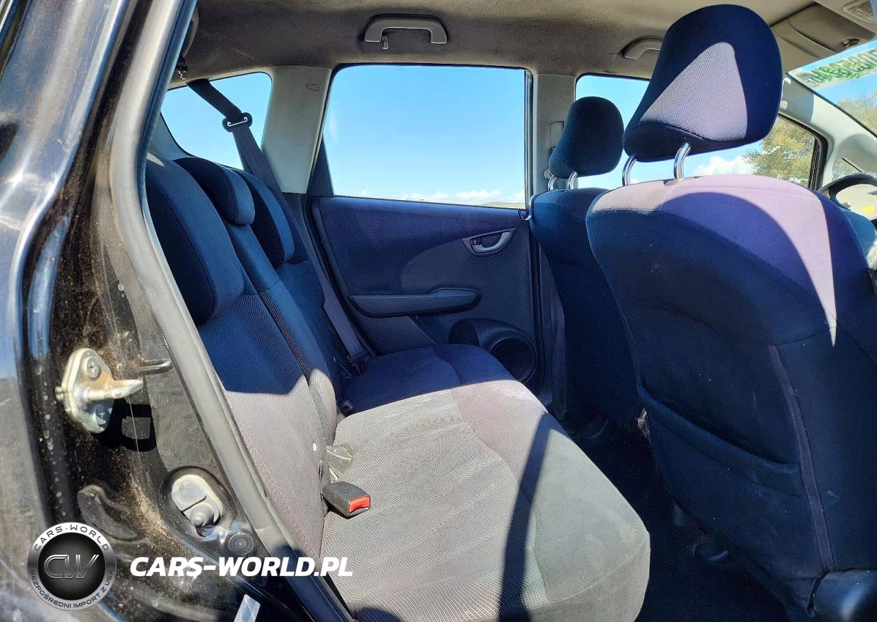 2011 Honda Fit Sport VIN:JHMGE8H55BC012711 - 10
