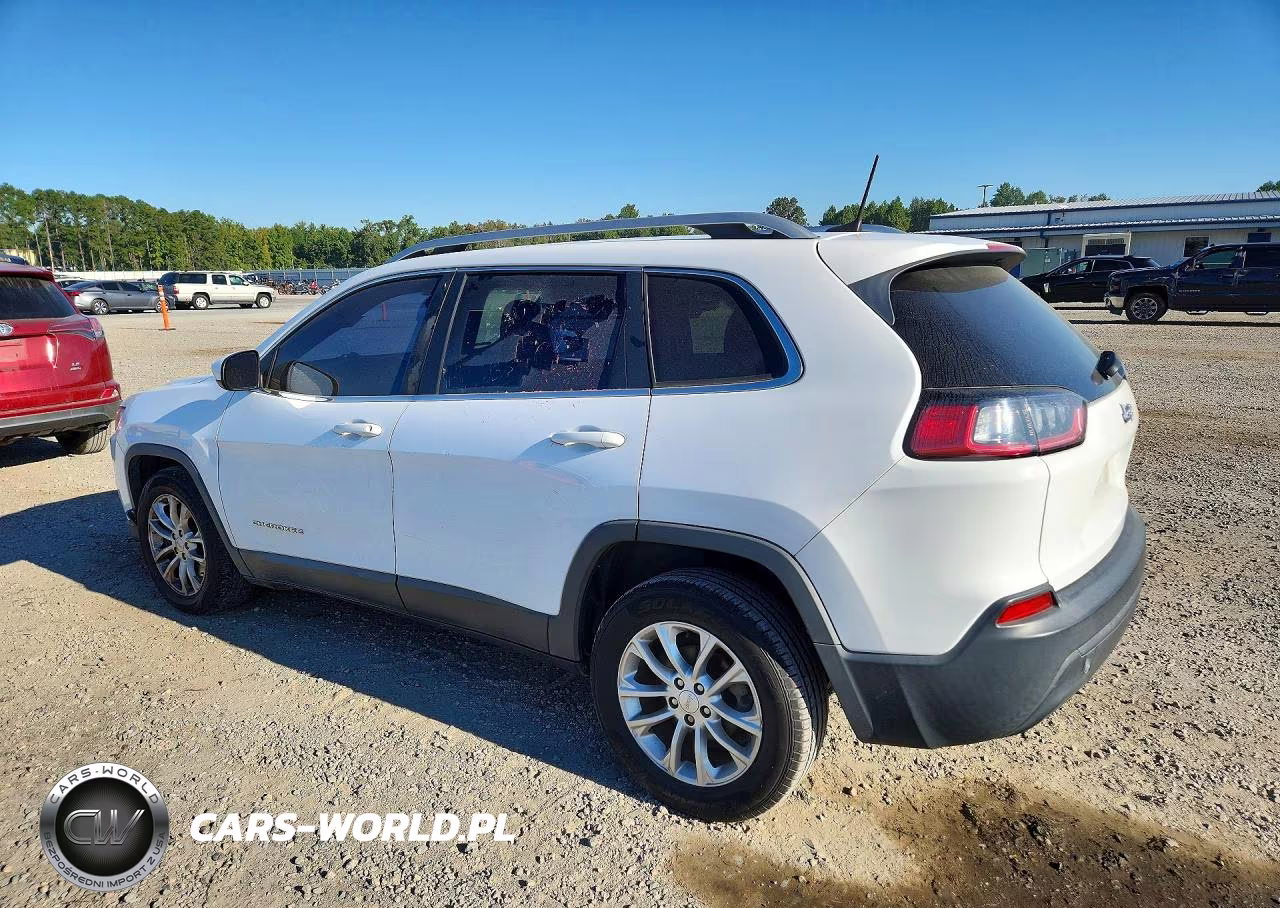 2019 Jeep Cherokee Latitude VIN:1C4PJLCB8KD348764 - 2