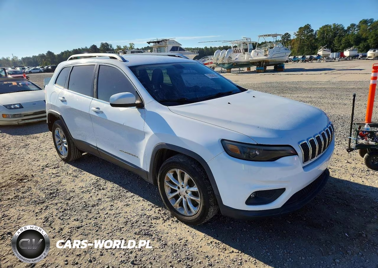 2019 Jeep Cherokee Latitude VIN:1C4PJLCB8KD348764 - 4