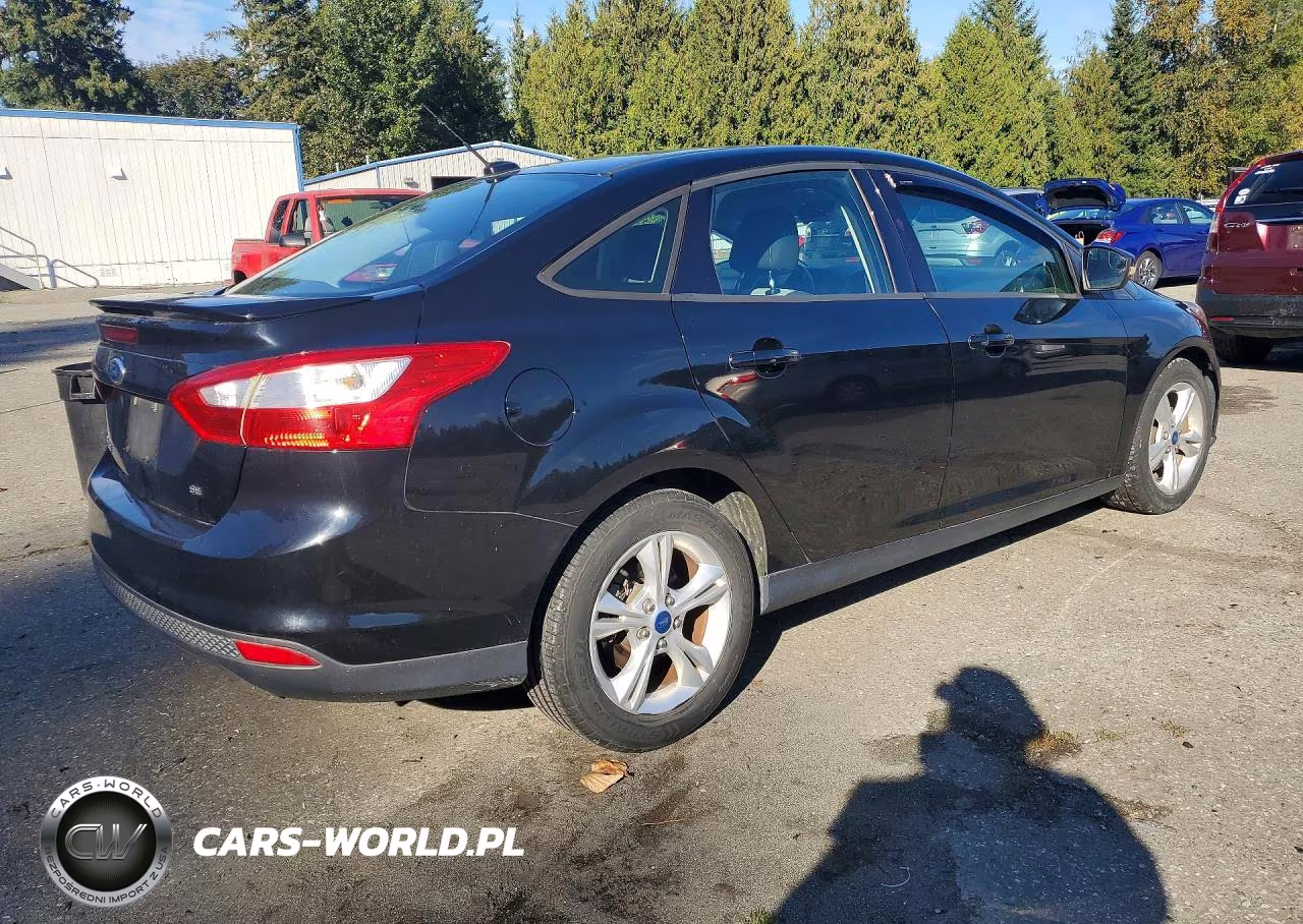 2012 Ford Focus Se VIN:1FAHP3F26CL258363 - 3