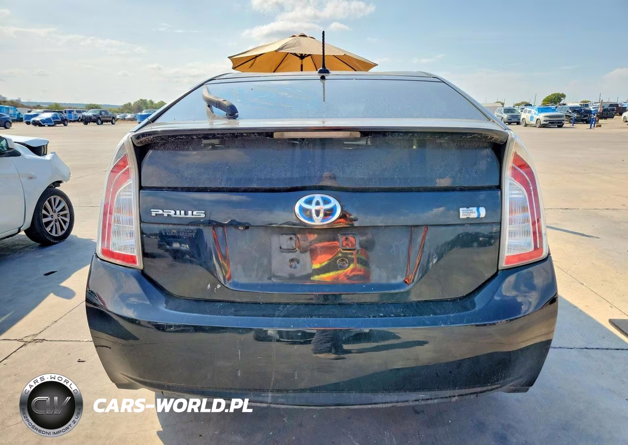 2013 Toyota Prius Three VIN:JTDKN3DU3D5565165 - 6