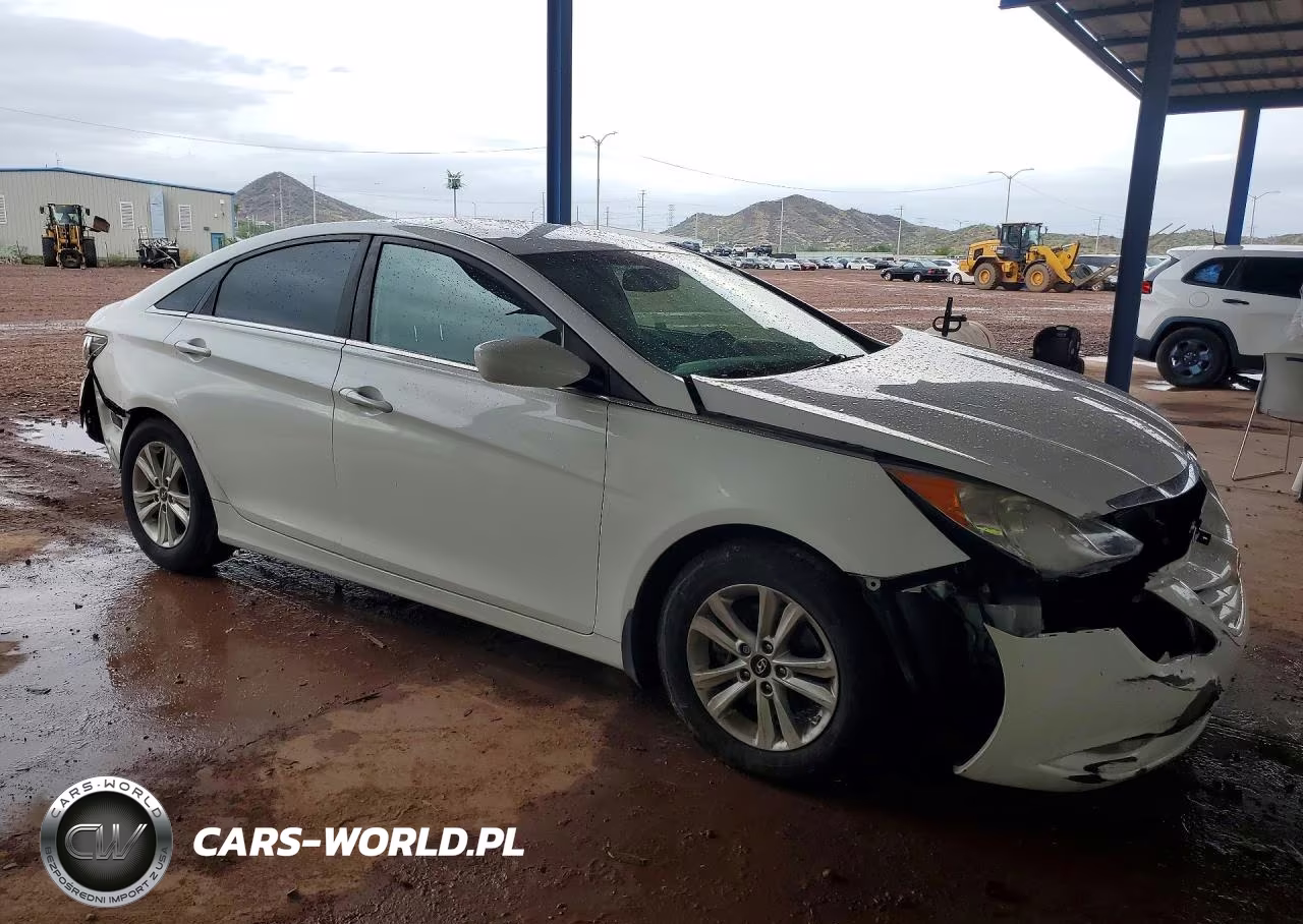 2013 Hyundai Sonata Gls VIN:5NPEB4AC1DH678930 - 4