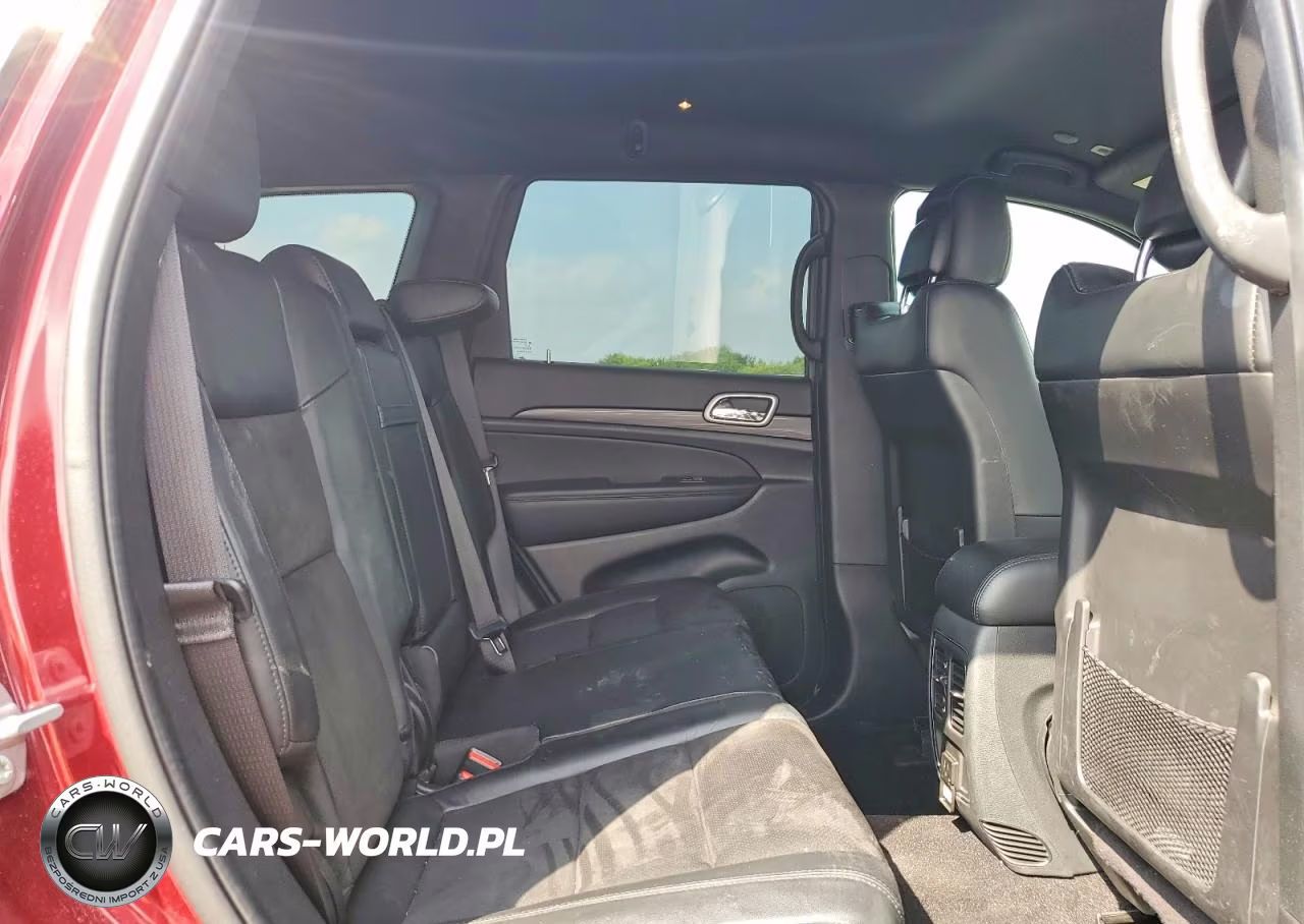 2022 Jeep Grand Cherokee Laredo E VIN:1C4RJEAG4NC127479 - 11