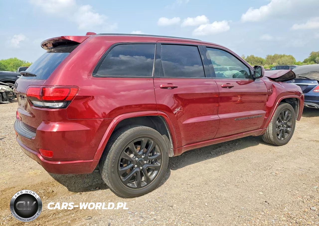 2022 Jeep Grand Cherokee Laredo E VIN:1C4RJEAG4NC127479 - 3