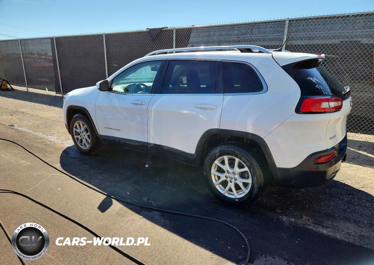 2016 Jeep Cherokee Latitude VIN:1C4PJMCB5GW178381 - 2