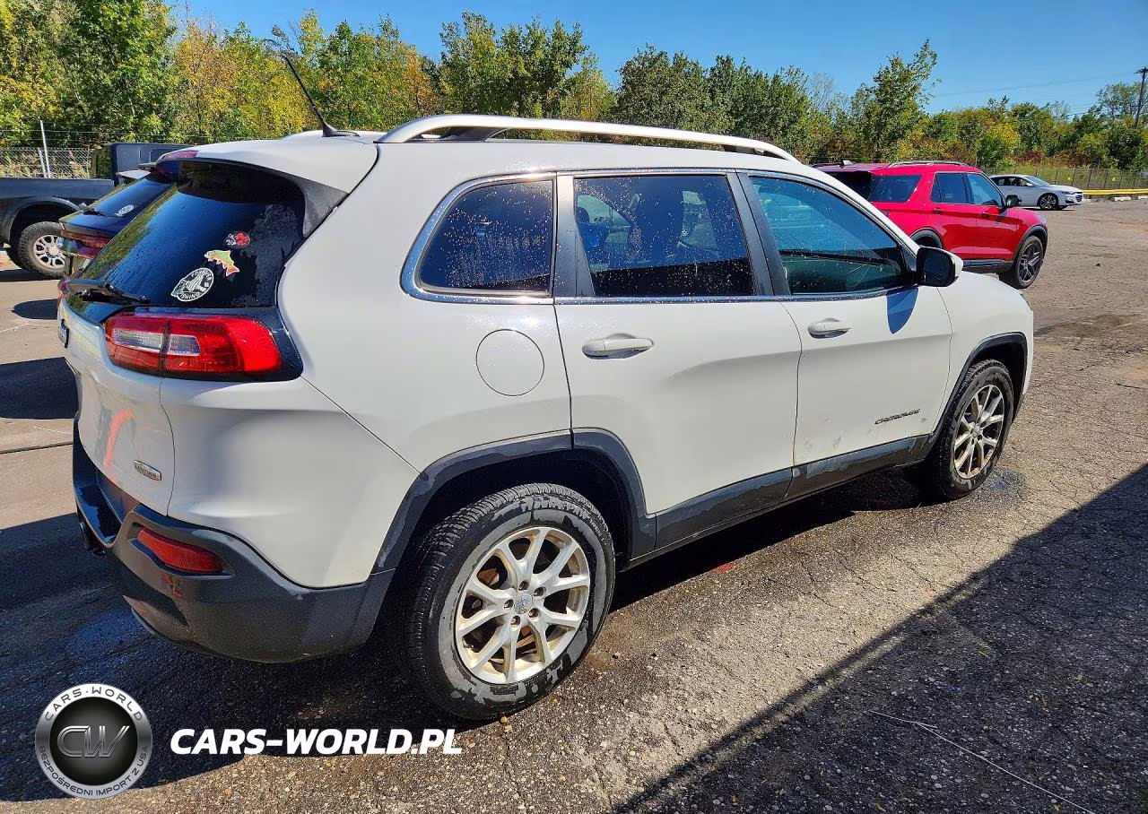 2016 Jeep Cherokee Latitude VIN:1C4PJMCB5GW178381 - 3