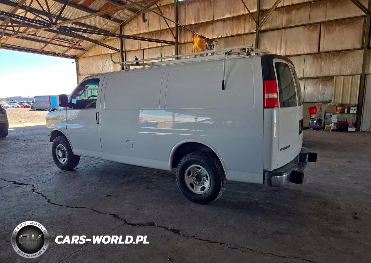 2019 Chevrolet Express G2500 VIN:1GCWGAFGXK1243294 - 2