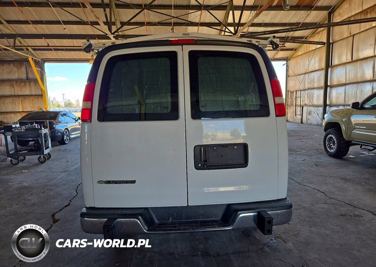 2019 Chevrolet Express G2500 VIN:1GCWGAFGXK1243294 - 6