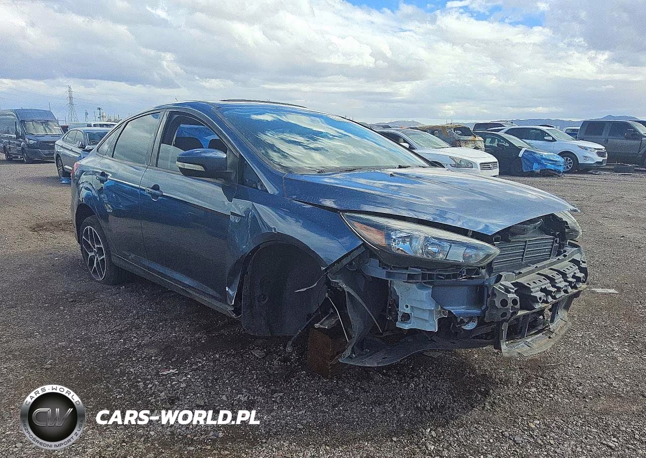2018 Ford Focus Sel VIN:1FADP3H24JL287806 - 4