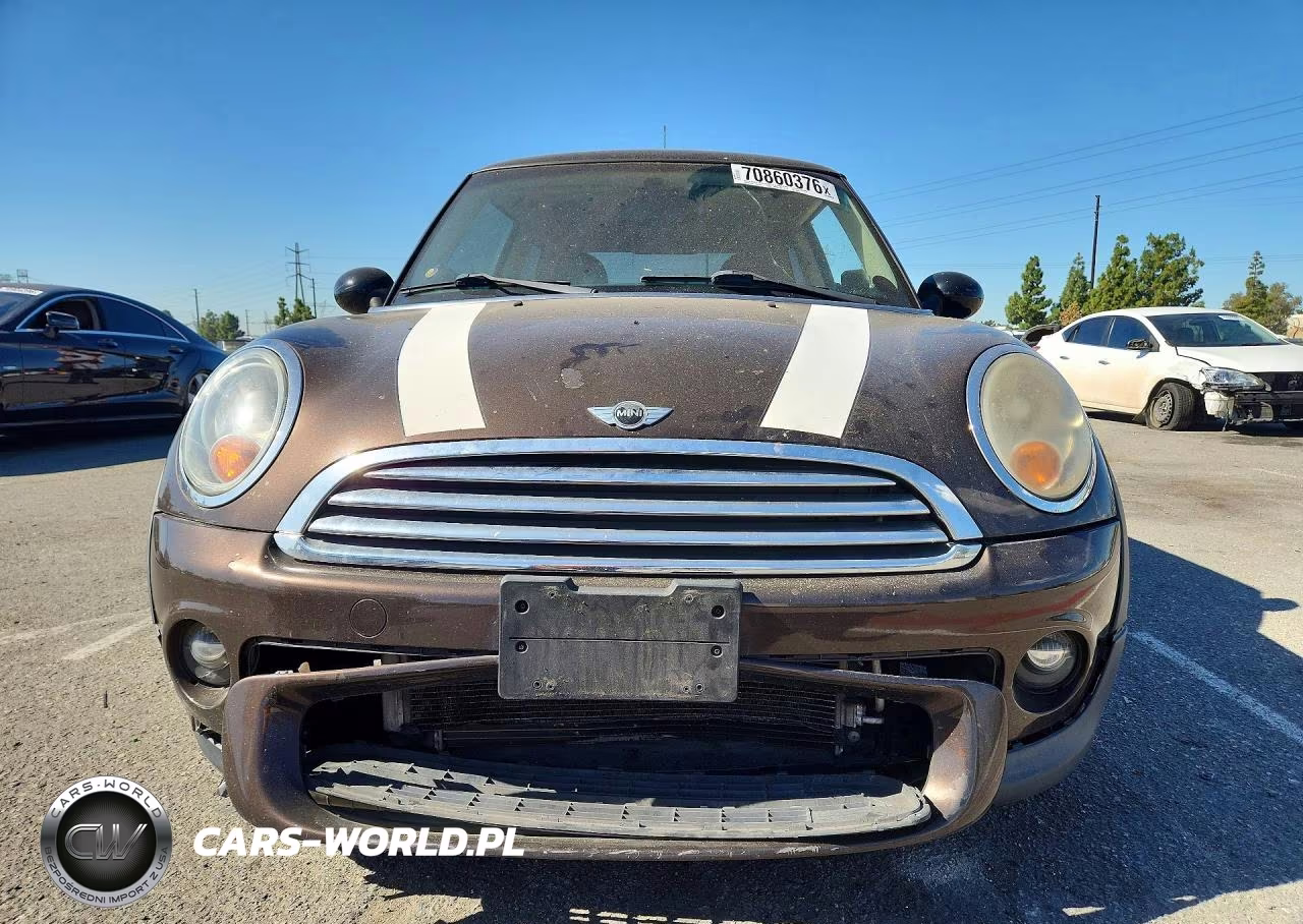 2011 Mini Cooper VIN:WMWSU3C55BTX95924 - 5