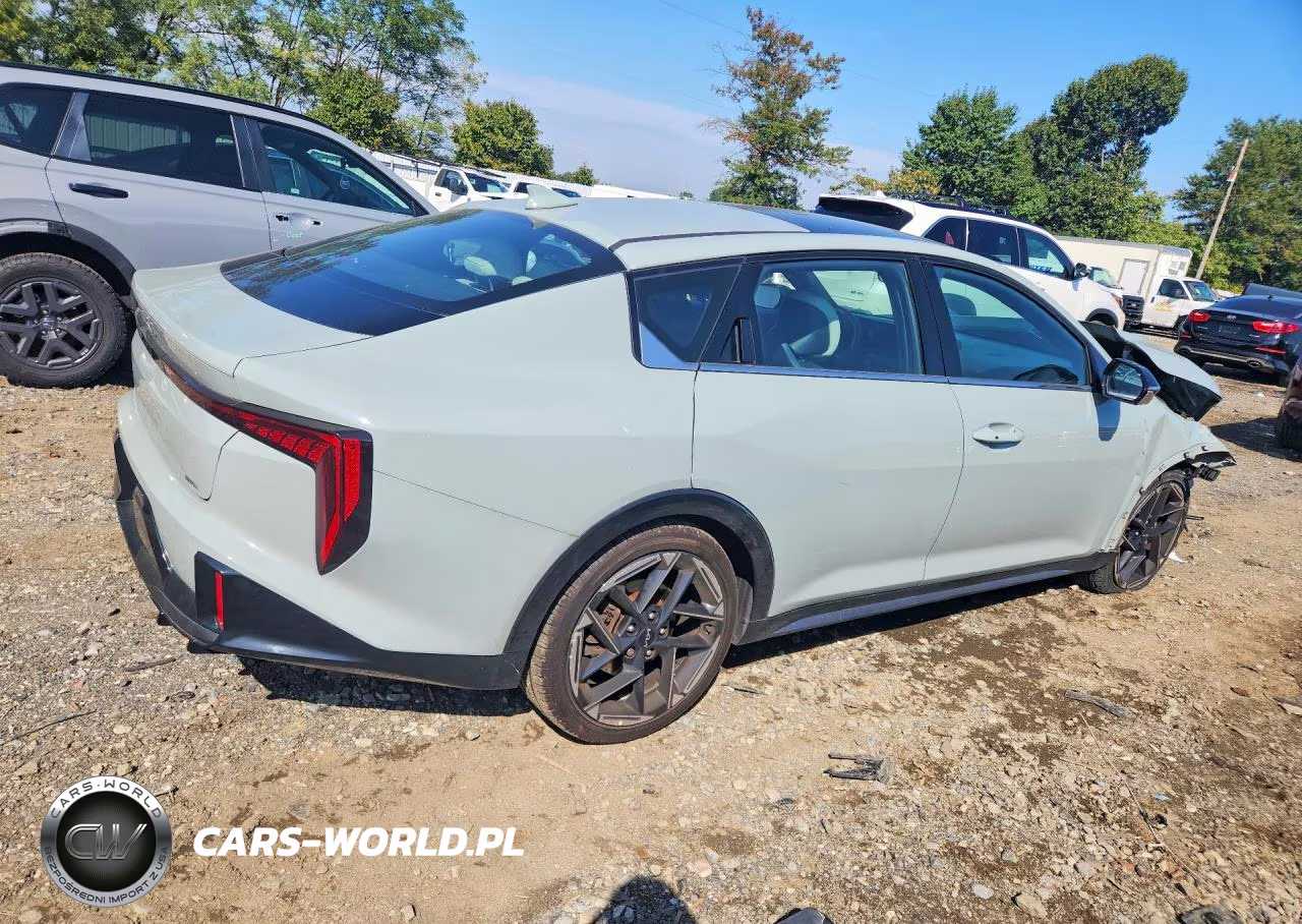2025 Kia K4 Gt Line VIN:3KPFW4DE9SE045065 - 3