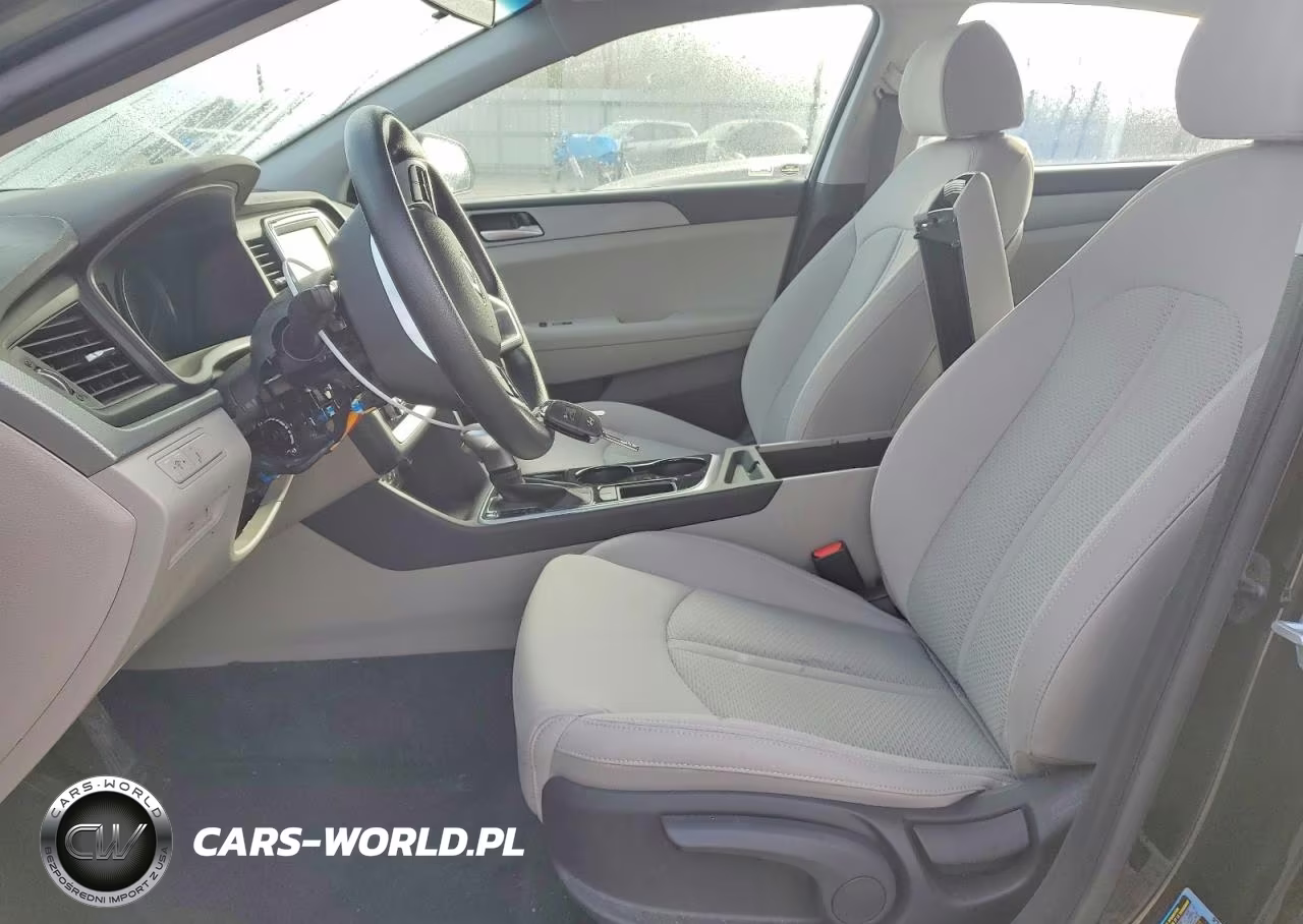 2019 Hyundai Sonata Se VIN:5NPE24AF2KH744702 - 7
