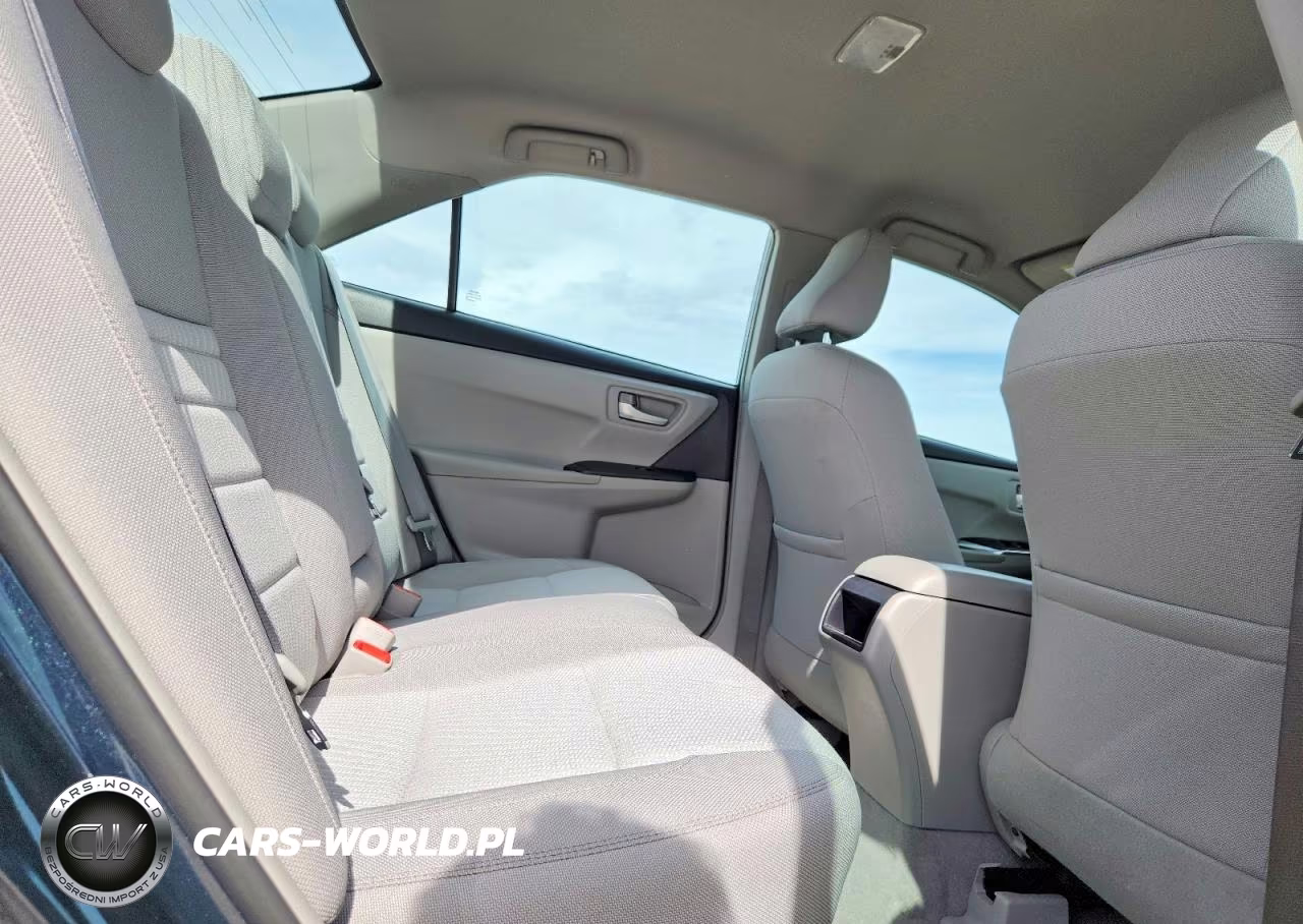 2017 Toyota Camry Le VIN:4T1BF1FK1HU447555 - 10