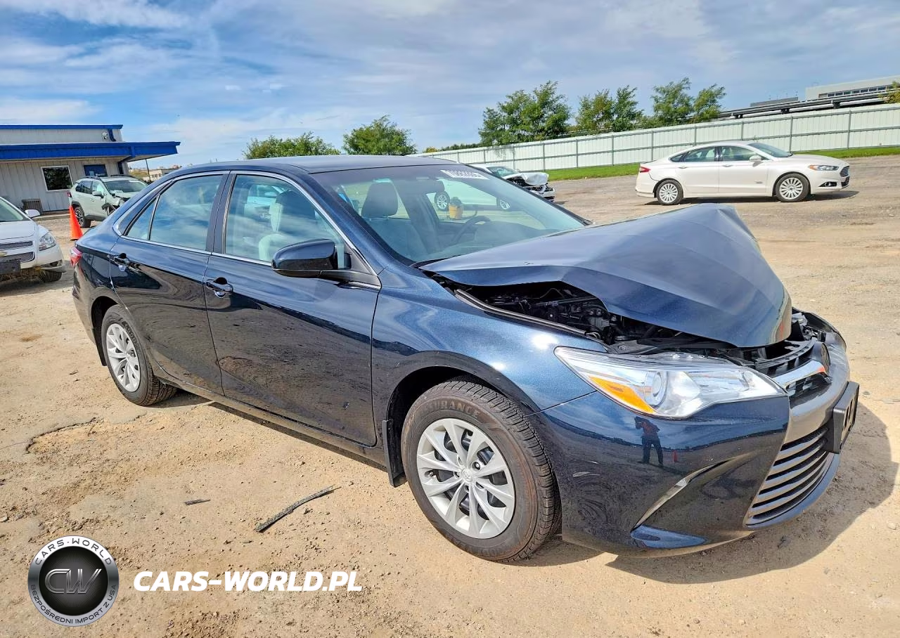 2017 Toyota Camry Le VIN:4T1BF1FK1HU447555 - 4