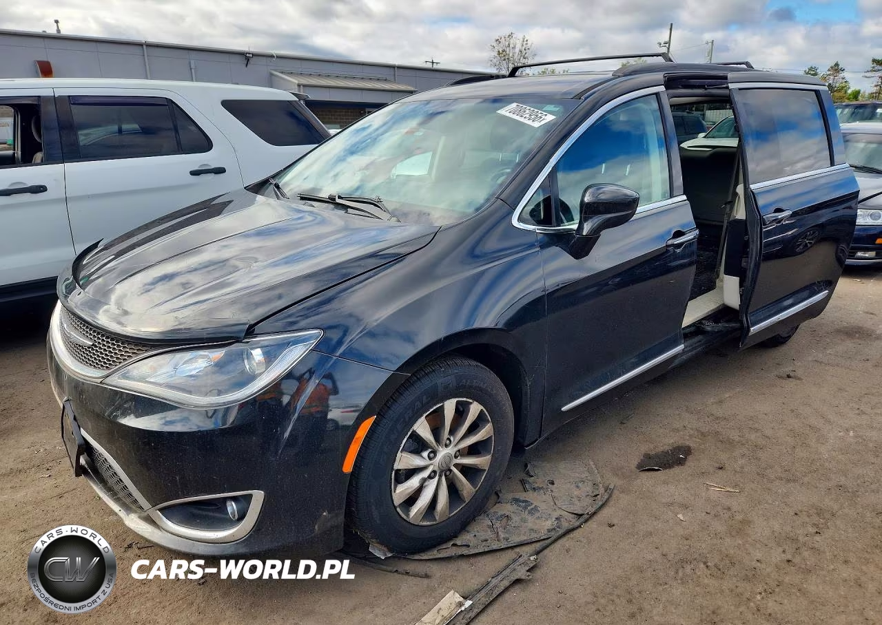 2017 Chrysler Pacifica Touring L