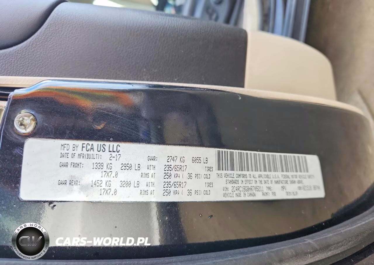 2017 Chrysler Pacifica Touring L VIN:2C4RC1BG8HR705211 - 13